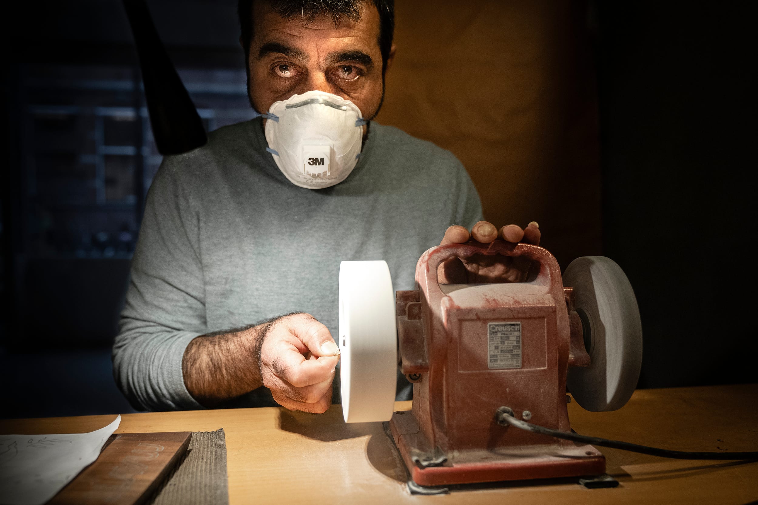 A maker continuing their craft in a new Dutch home